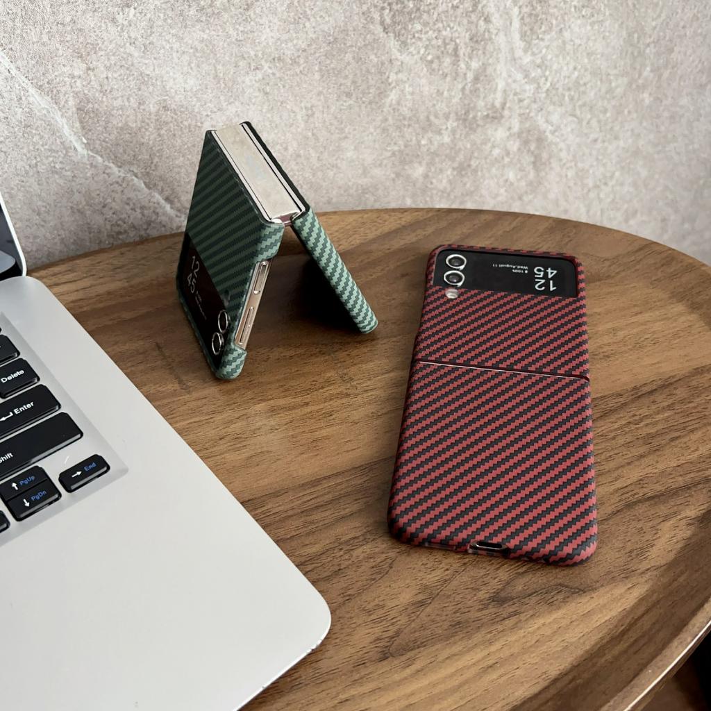 For Samsung Galaxy Z Flip4 5G Magnetic Case Carbon Fiber Texture Slim Shockproof PC Phone Cover