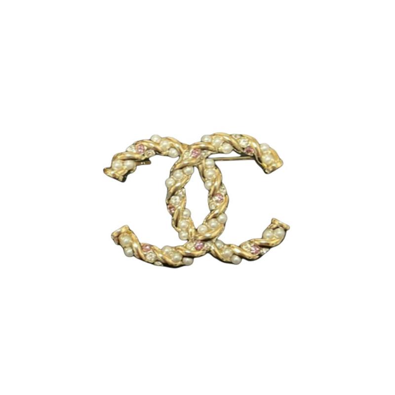 CHANEL Double C Letter Logo Pink Diamond Pearl Button Brooch Men and Women Couple Style Gold