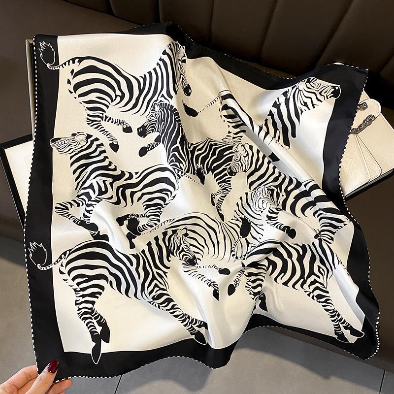 New Arrival Ready to Ship Square 70cm Twill Scarves and Shawls Hand Rolled 100% Pure Mulberry Silk Scarf Scarfs