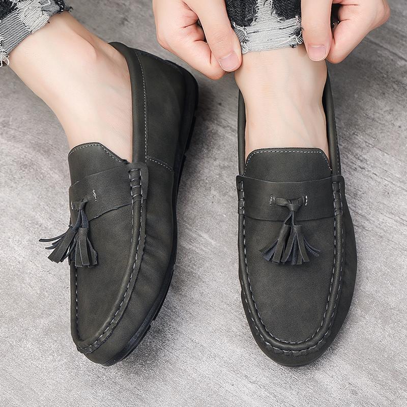 Fashion Vintage Tassel Man Loafers Classic Handmade Leather Casual Shoes Men Flats Comfort Male Driving Shoes Mocassim Masculino