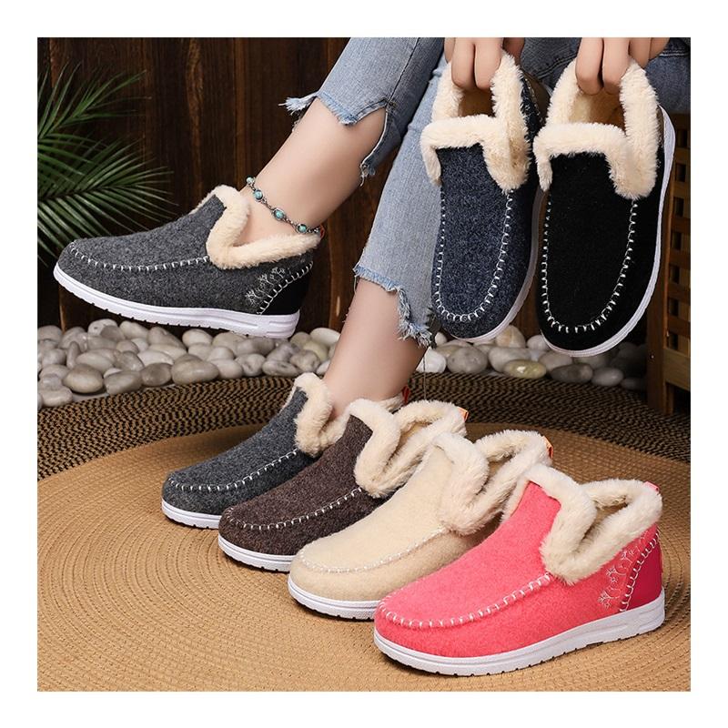 Womens Slip On Short Snow Boots Fuzzy Fleece Lined Warm Ankle Booties Non Slip Flat Winter Casual Shoes