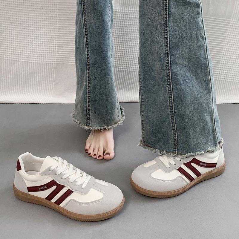 Fashion Women Sneakers 2025 Spring New Luxury Flat Loafers Comfortable Slip On Soft Female Sneakers Lightweight Outdoor Shoes for Women