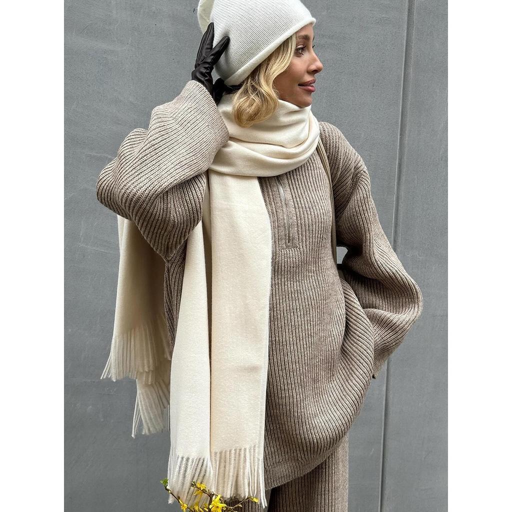 Новый женский вязаный костюм на осень-зиму 2025 года с воротником на молнии, длинными рукавами и брюками палаццо для Европы и Америки