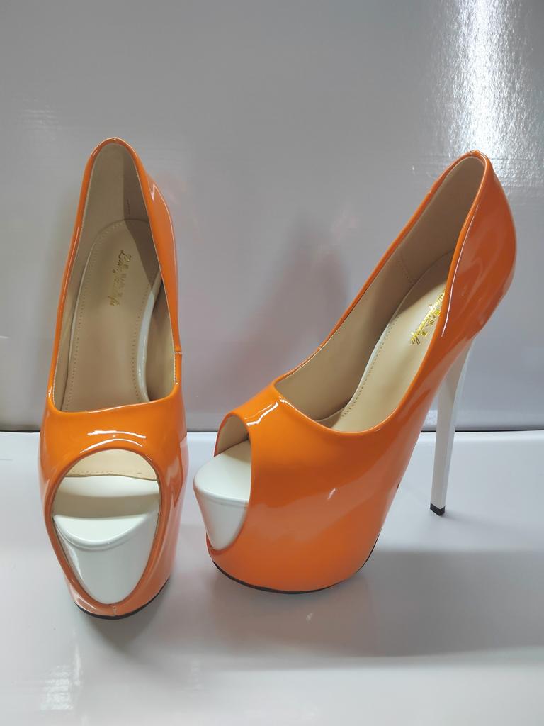 2026 новый цвет сочетание внешняя высота тонкий каблук 19 см конфетный цвет лакированная кожа рыбий рот большой размер женская обувь ненависть небо высокие каблуки