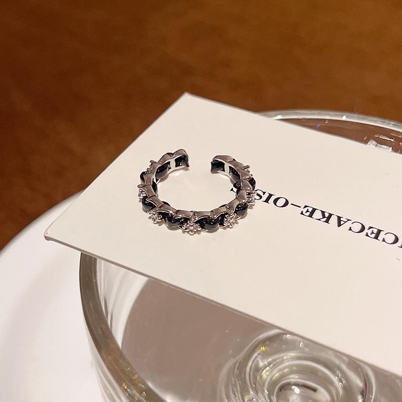 Кольцо-бабочка из гравия Dark Series: Милое и классное кольцо в стиле горячей девушки, высококачественное кольцо на указательный палец, дизайн Net Celebrity для женщин.