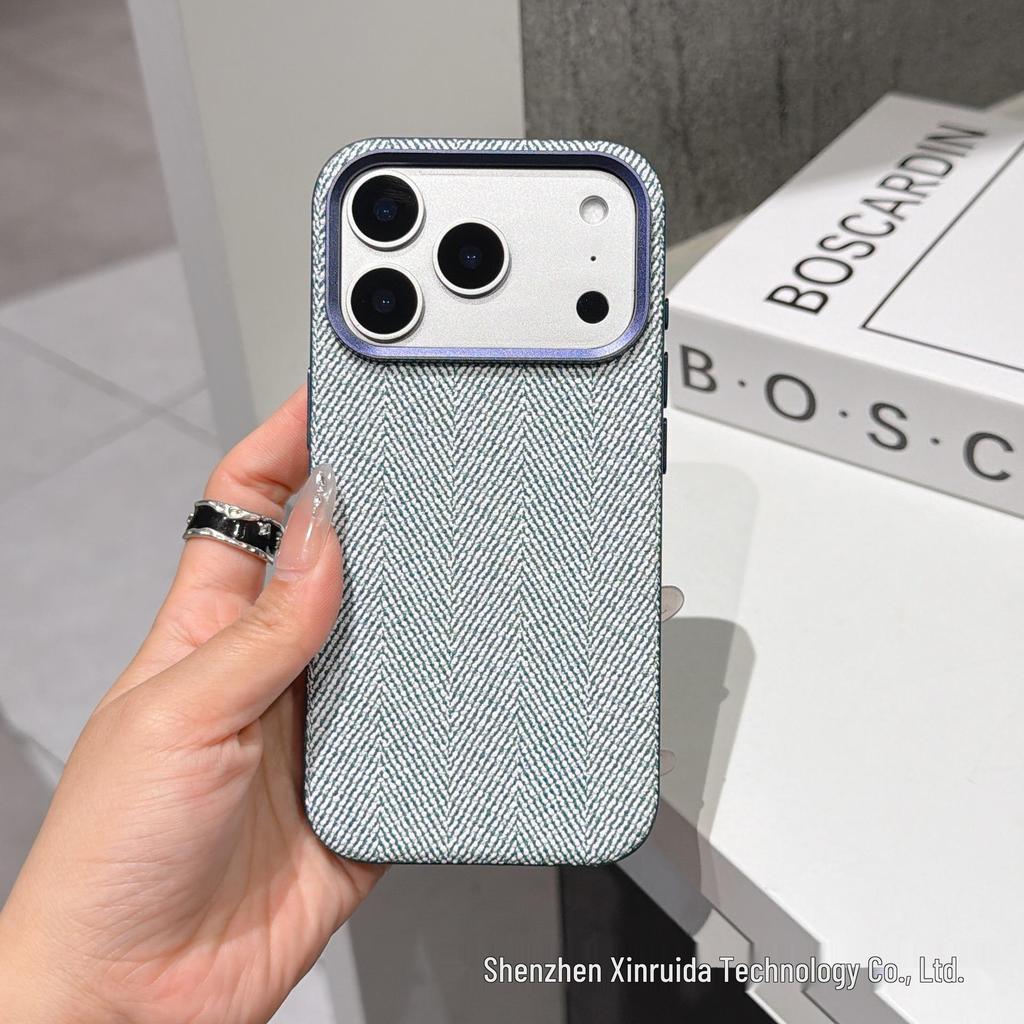 Чехол для iPhone 17 Pro Max с текстурой плетеной кожи, ударопрочный