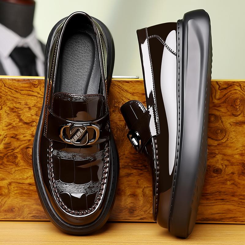 Fashion Handmade Leather Men Casual Shoes Stylish Design Sneakers Comfortable Man Loafers Hot Sale Moccasins All-match Driving Footwear