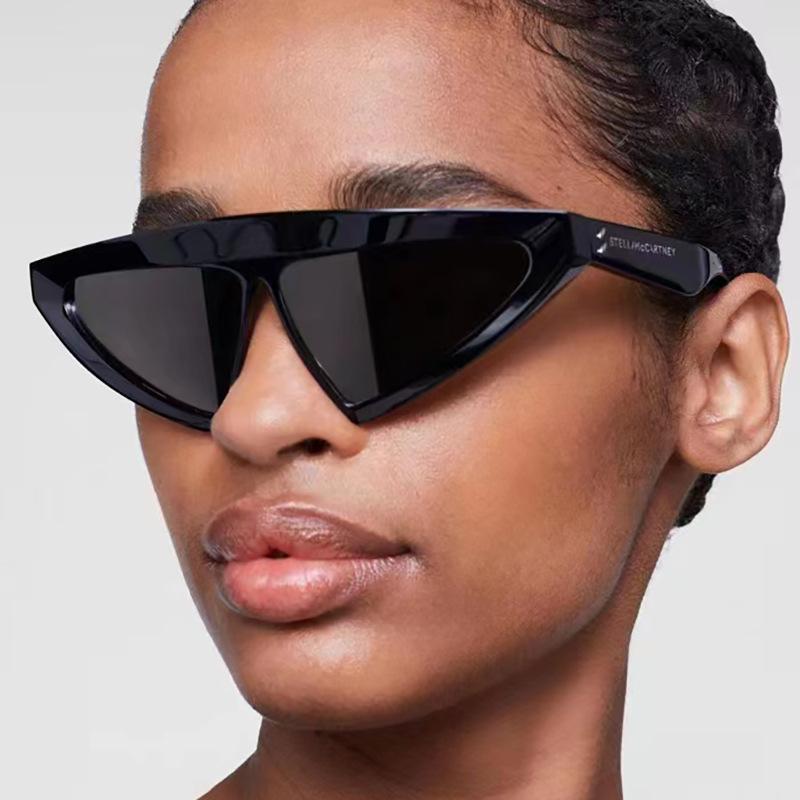 Солнцезащитные очки Private Label для женщин Lunettes De Soleil Вогнутый Логотип Акция Модные Женские Маленькие Треугольные Очки с Заклепками