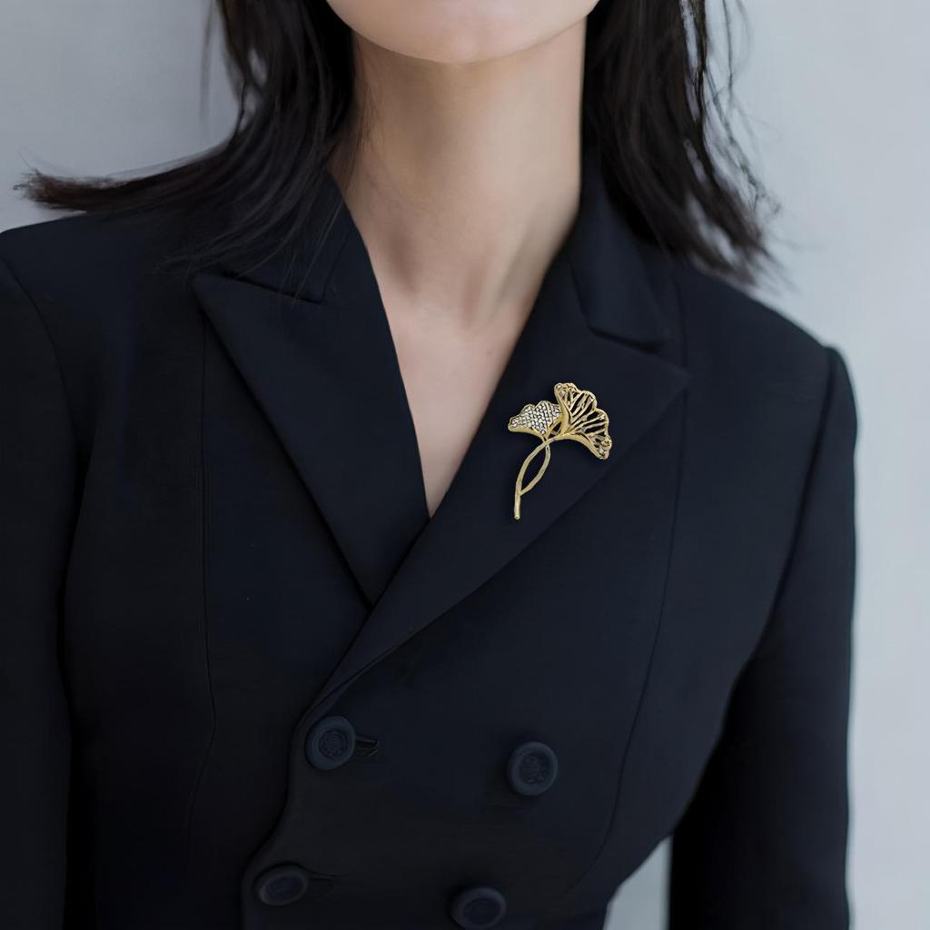 Korean Design Elegant Ginkgo Leaf Brooch & Scarf Buckle for Women - Simple, Versatile Accessory