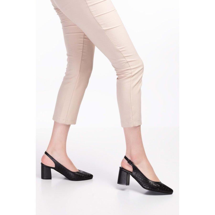 Женские стильные босоножки из натуральной кожи на среднем каблуке