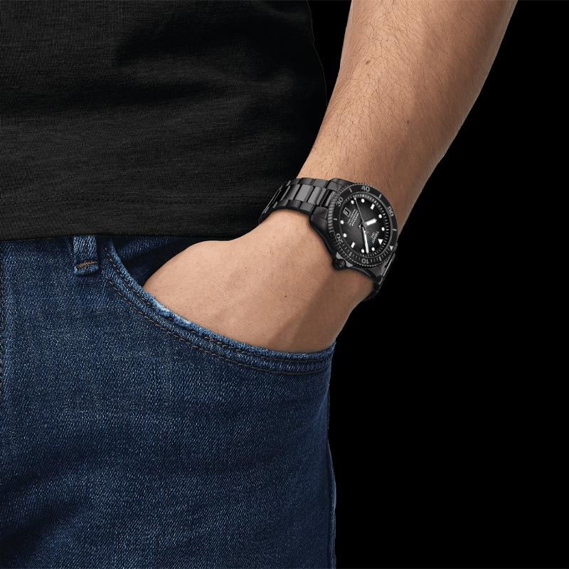 Tissot Коллекция Starfish Автоматический механический механизм Водонепроницаемость 300 метров Унисекс Часы 40 мм Черный циферблат T120.807.33.051.00