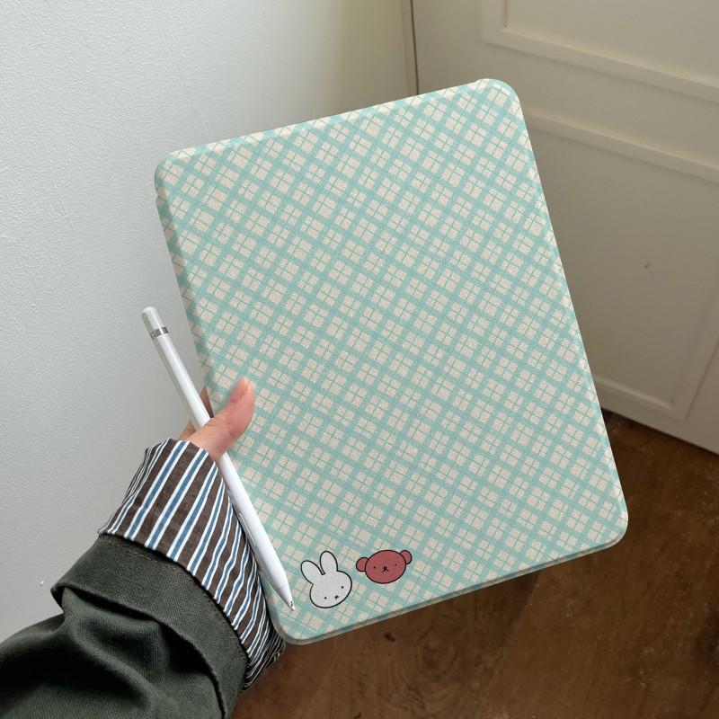 Miffy Rabbit Plaid Tablet Case With Rotating Stand Stylus Slot IPad Mini 6/7 8.3 Air 10.9/11 Pro 11/13 9.7/10.2/10.5 Inch