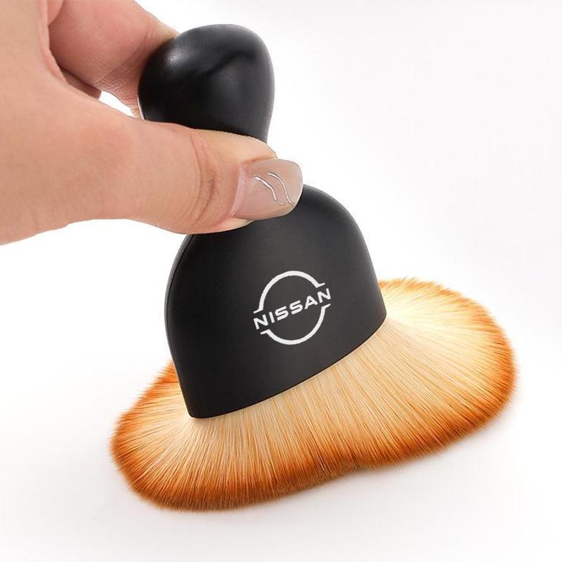 Car Interior Dust Sweeping Soft Brush Car Washing Tool For Nissan Nismo Patrol Maxima Qashqai J10 Juke Leaf Micra Sentra NOTE