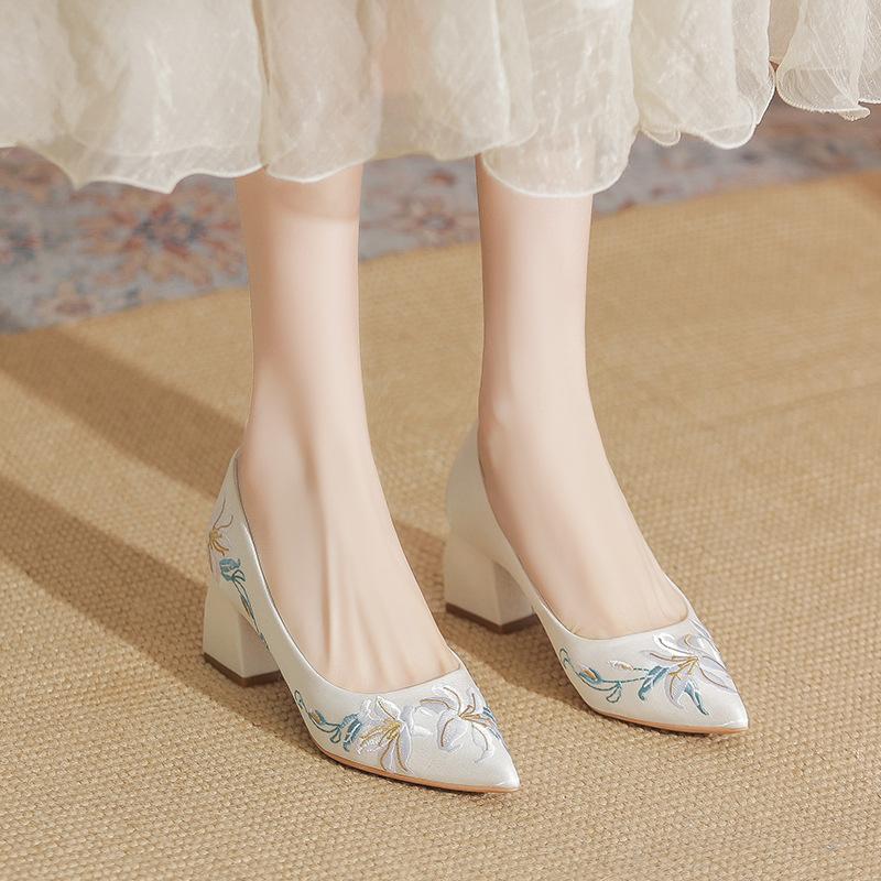 -Национальный стиль лилия новый китайский вышитый ципао туфли Свадебное платье Сюхэ двойной носки высокий каблук толстый каблук туфли Ханфу