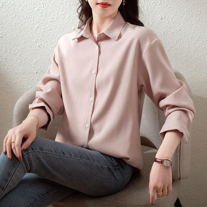 Модная и шикарная белая блузка, свободная и удобная рубашка однотонного цвета в корейском стиле для женщин, подходит для весны и осени.