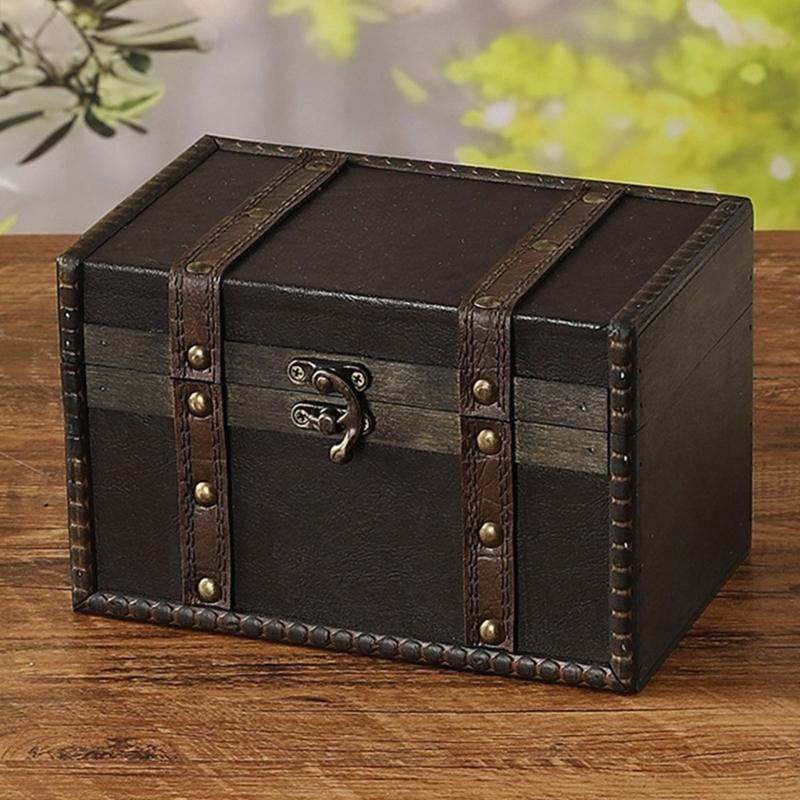 Practical Old Fashioned European Styles Sturdy Wood Trunk Stylish Storage Solution for Traveler and Fashion Lovers