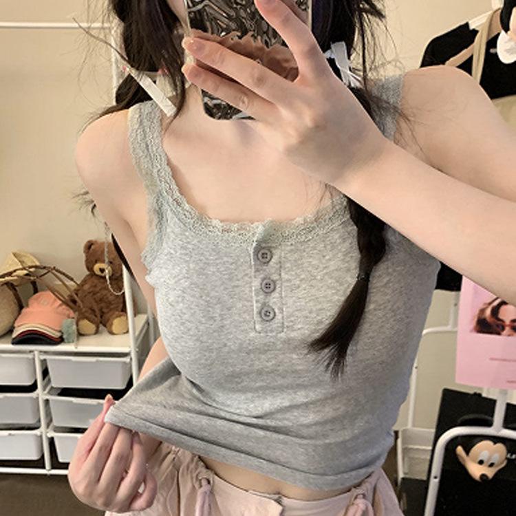 Элегантная белая майка с кружевной отделкой, со встроенными чашечками, красивой деталью на спине, запахом на груди, без рукавов, облегающая, в стиле горячей девушки