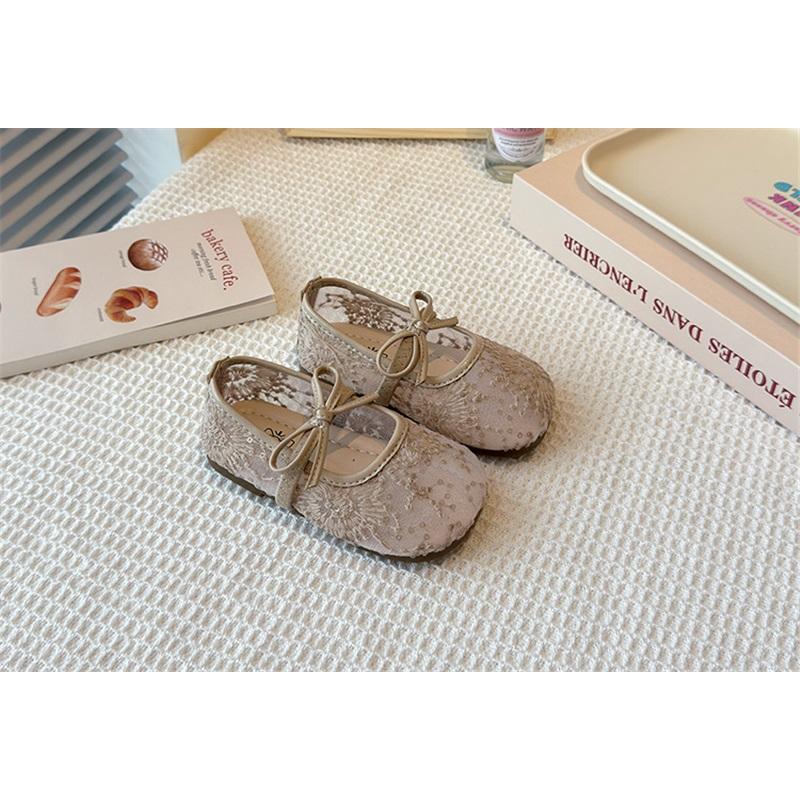 Дышащие туфли-балетки из кружевной сетки для девочек с бантом, весенне-летние детские туфли, стильные удобные балетки для девочек