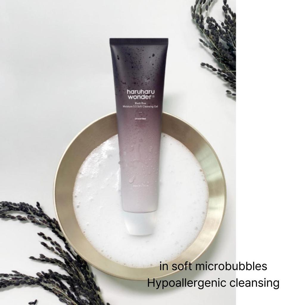 HARUHARU WONDER Увлажняющий мягкий очищающий гель с черным рисом 5.5 100 мл