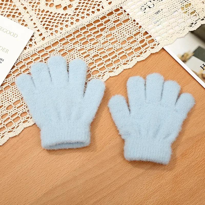 1 пара теплых пушистых перчаток для маленьких детей, спортивные, простые, однотонные, раздельные перчатки для малышей, осенне-зимние, теплые перчатки для улицы