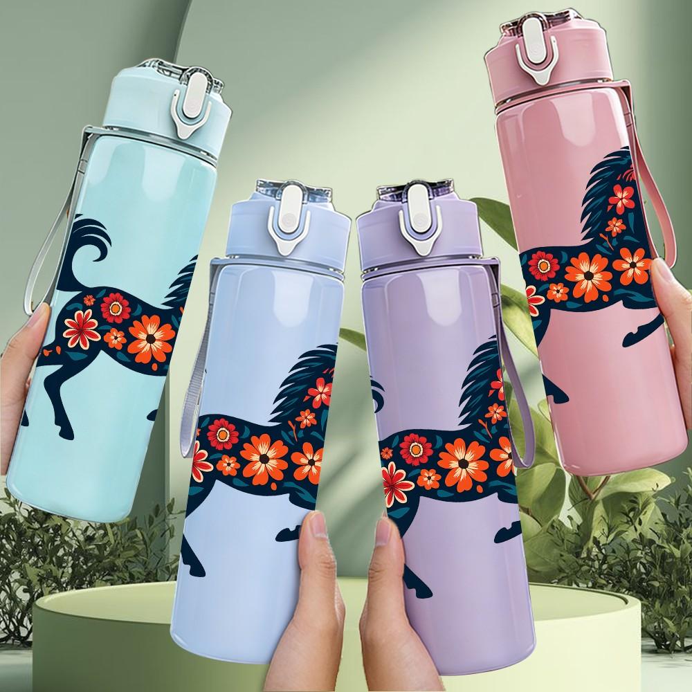 1PC Folk Decorated Black Horse 750ml Color Plastic Sports Water Bottle Leakproof Flip Straw Lid Suitable for Sports Office Home Use