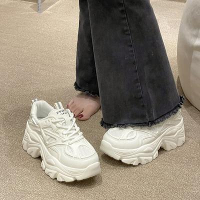 Новые летние черные повседневные кроссовки на толстой подошве для женщин, новые модные спортивные туфли на платформе для женщин, женские сетчатые кожаные туфли на платформе