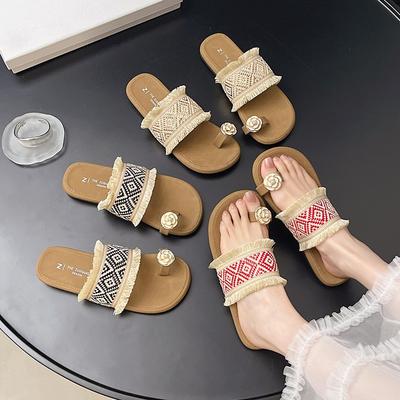 Крутые тапочки женские летние новая модель высокого класса с юбкой пляжные сандалии для выхода в свет плоские тапочки