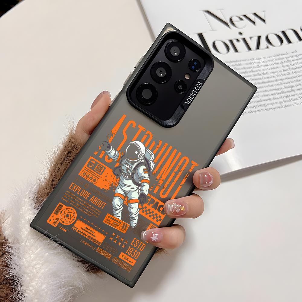 Cool Astronaut Cartoon Phone Case For Samsung Galaxy S25 Edge S24 S23 S22 S21 S20 Ultra Funda Silicone Silver Cover
