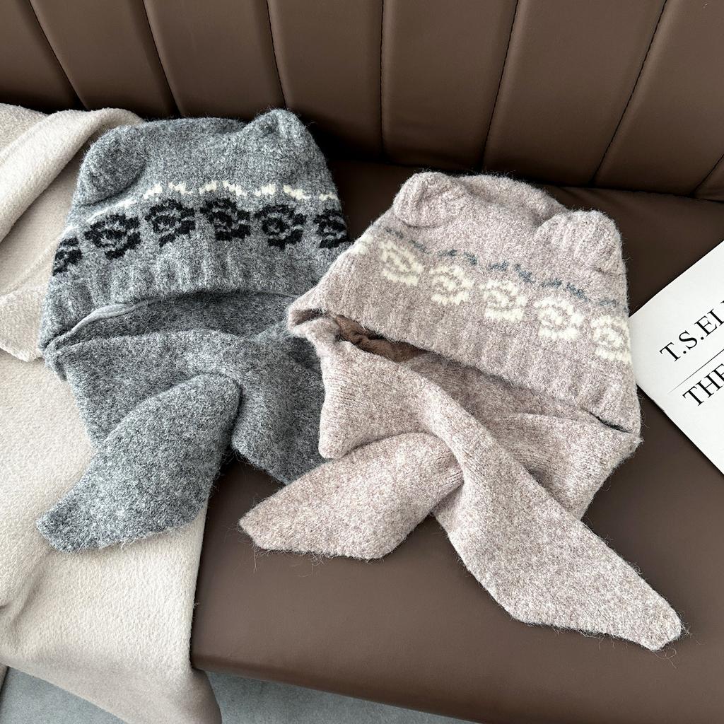 Japan and Korea Fashion Knitted Ear Cap Women's Sweet and Cute Pattern Mixed Color Pattern Warm Knitted Wool Scarf Hat