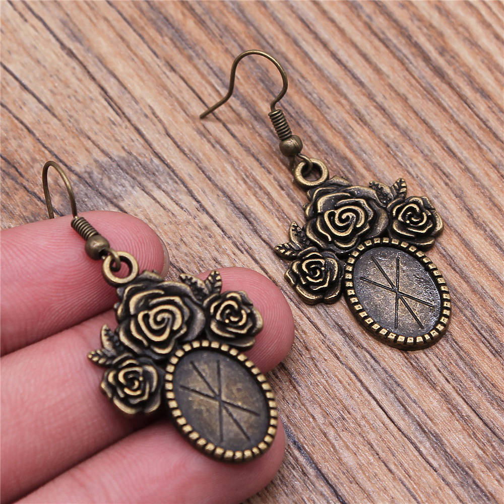 Drop & Dangle Earring Oval Ear Hook Glass Cabochon Base Setting Tray Vintage Jewelry SuppliesEarring Size 18x19mm QE017