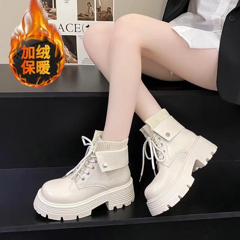 Ретро ботинки Мартин женские осенне-зимние новые на толстой подошве с увеличением роста черные облегающие короткие ботинки