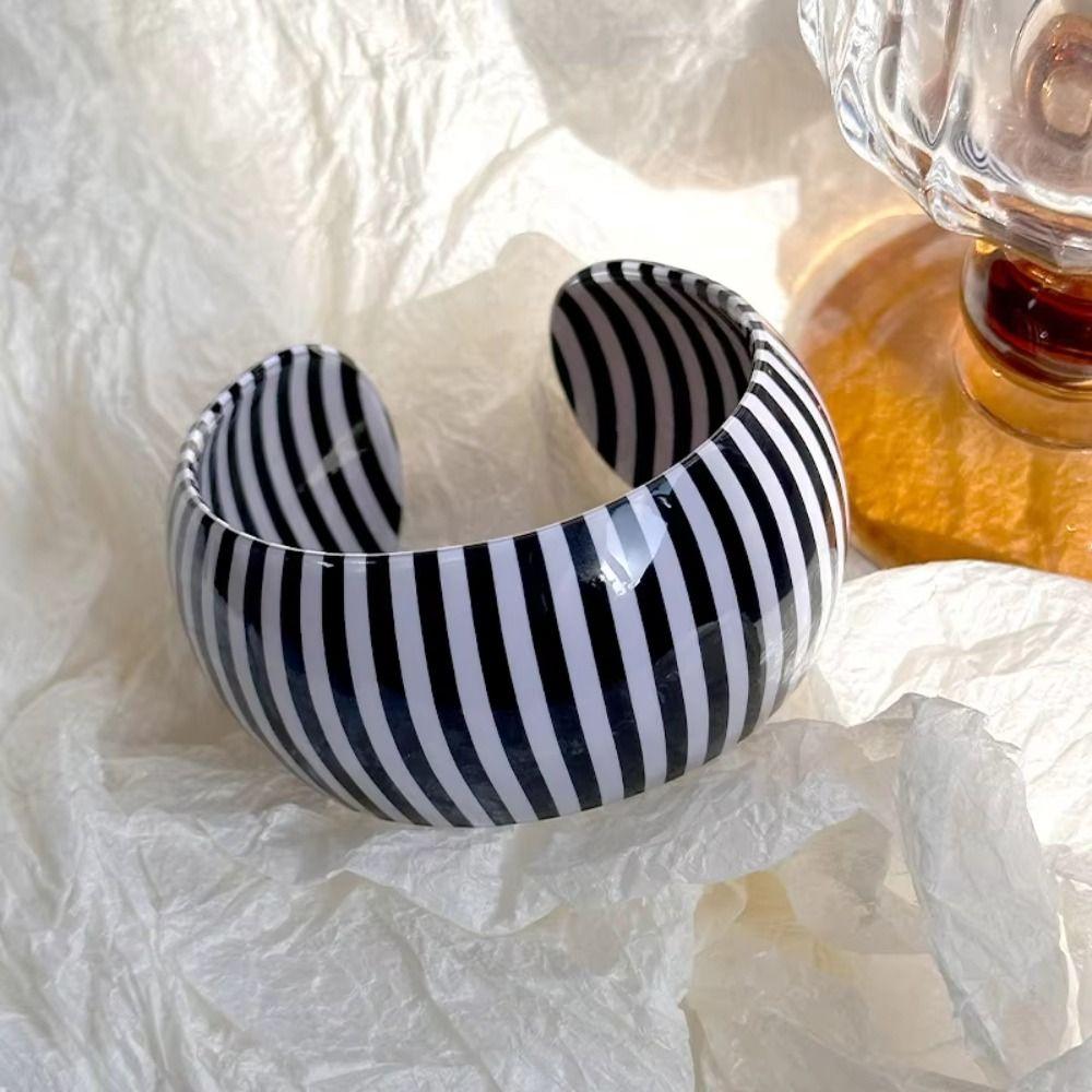 Wide Thick Striped Bracelet Black-and-White Retro Cuff Bangle Women's Jewelry