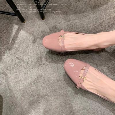 Версия из коровьей кожи~ Туфли Мэри Джейн на плоской подошве из натуральной кожи с маленькой золотой пряжкой-буквой, женские туфли с круглым носком и неглубоким вырезом, вечерние