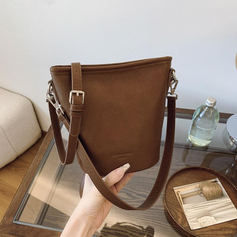 Премиальная сумка женская 2024 новая мода ретро иностранный стиль сумка через плечо подмышкой сумка-мессенджер сумка-ведро