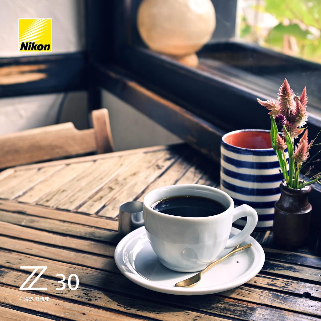 Беззеркальная камера Nikon Z30 с объективом 16-50 VR, байонет Z, APS-C, для видеосъемки и влогинга, стабилизация изображения, черный