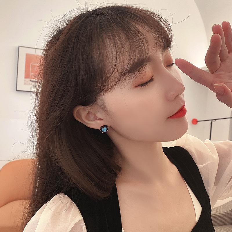 Серьги-клипсы из серебра 925 пробы с черным сердцем и кристаллами цвета дымчато-голубой дымки, корейский стиль