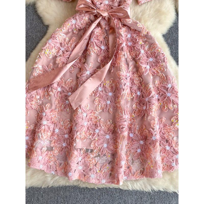 Доступная роскошь Платье принцессы-социалистки Тяжелая вышивка Маленькое платье