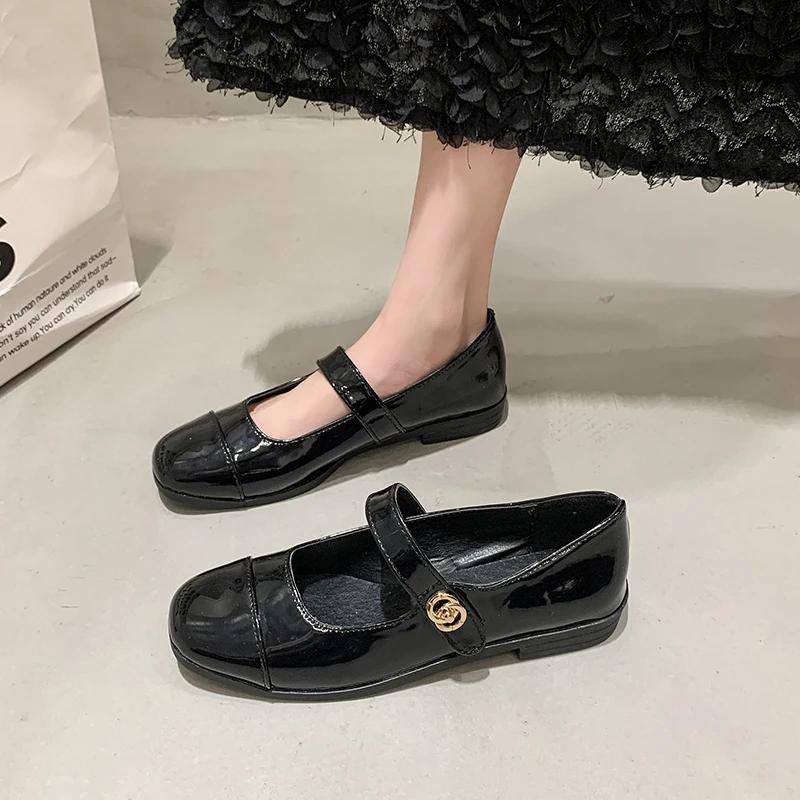 Мода 2024 года, новая осенняя элегантная женская роскошная дизайнерская мода, элегантное платье для ходьбы, обувь на низком каблуке с мелкой пряжкой для женщин