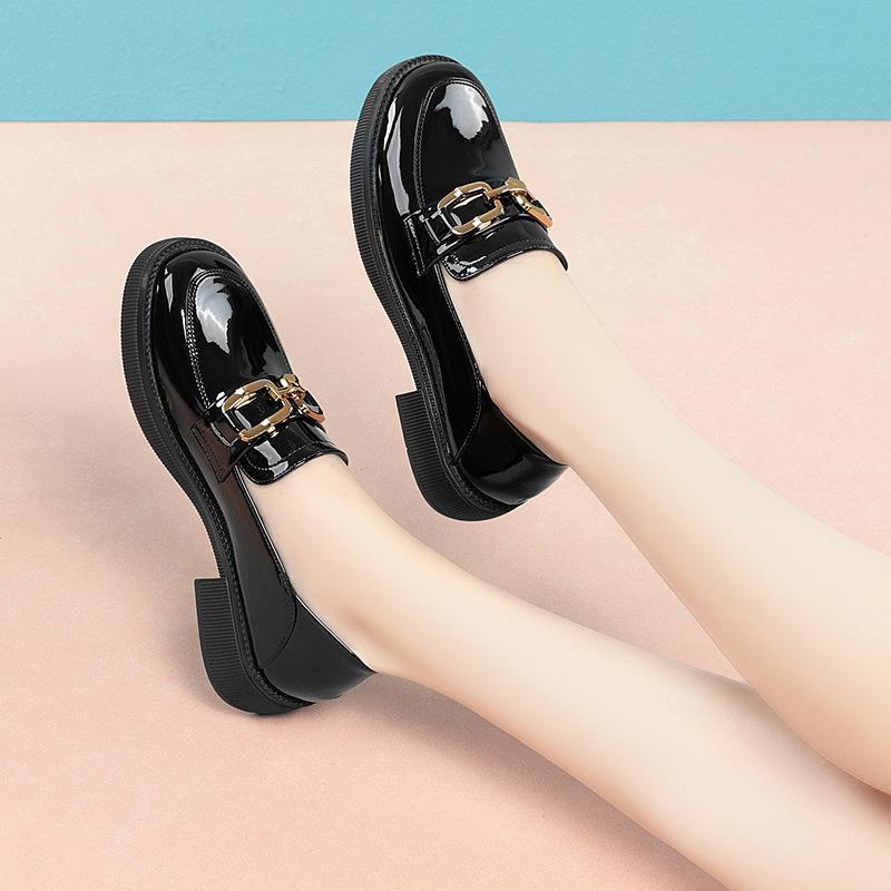 Лакированные туфли на каблуках для женщин с толстой подошвой, одинарные туфли в студенческом стиле, удобные ленивые мокасины с мягкой подошвой, черные кожаные туфли