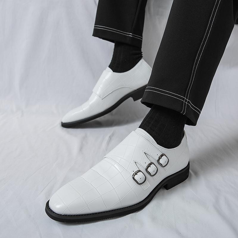 Новая британская мода Остроконечная пряжка ремня Подходящая обувь для мужчин Повседневные лоферы с ремешком-монком Формальная обувь