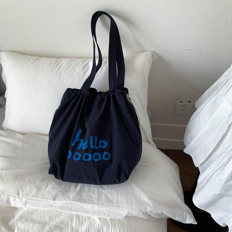 2025 лето новый зарубежный стиль простая текстура большая вместимость сумка-тоут модный тренд повседневная женская сумка через плечо