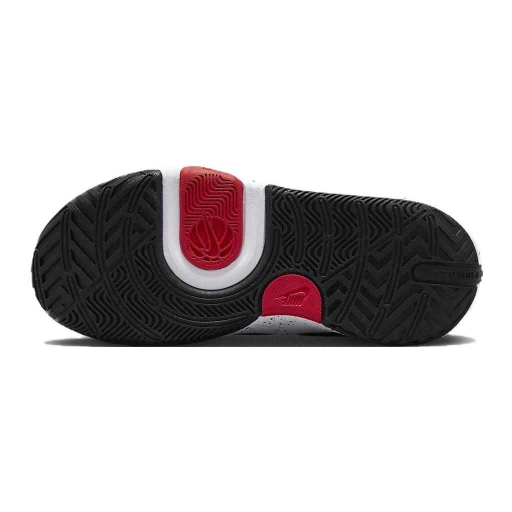 Nike Кроссовки детские Team Hustle D11 PS Bred черные белые университетско-красные DV8994-003