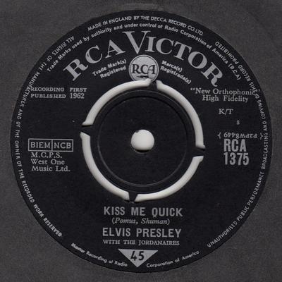7-дюймовая пластинка ELVIS PRESLEY THE JORDANAIRES Kiss Me Quick RCA1375 RCA VICTOR 1963 Великобритания Рок Б/у