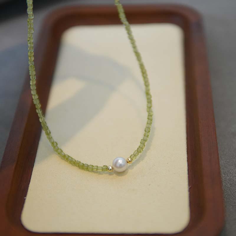 Emerald Green Peridot & Freshwater Pearl Retro Clavicle Necklace for Women
