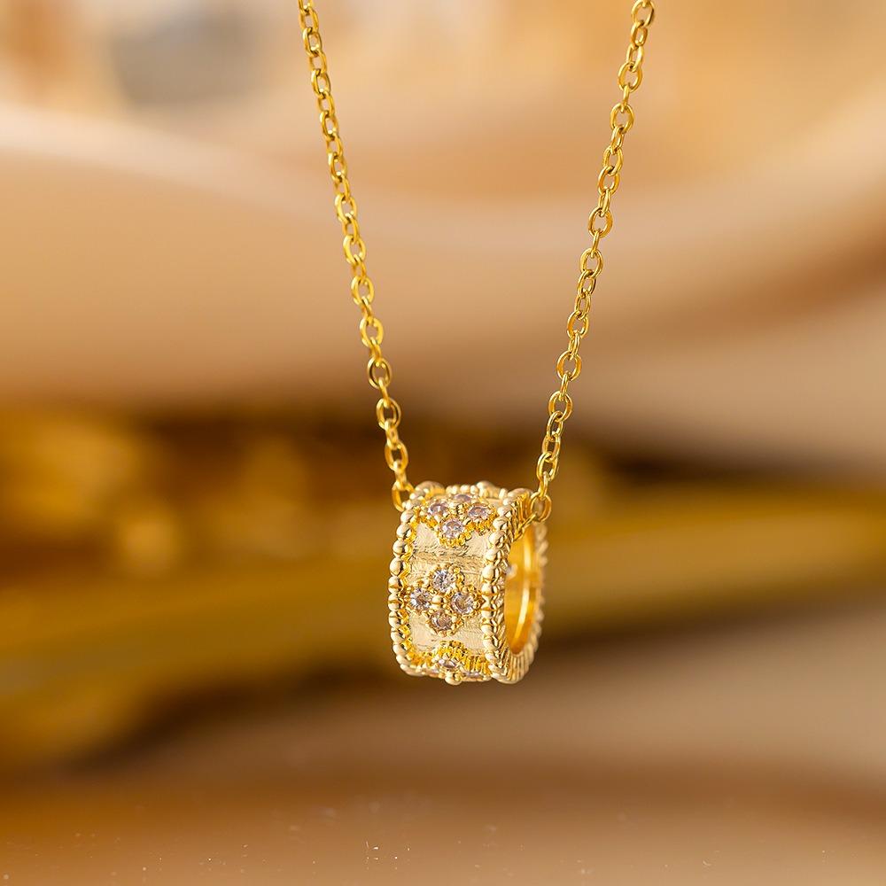 Elegant Full Zircon Copper Necklace Women Simple Exquisite Collarbone Chain Luxury Micro Inlaid Jewelry Gift