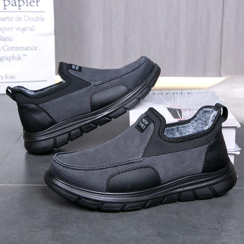 Winter New Men's Fleece Shoes Versatile Soft Soles Lightweight Non-slip Cloth Shoes Casual Thickened Warm Men's Cotton Shoes