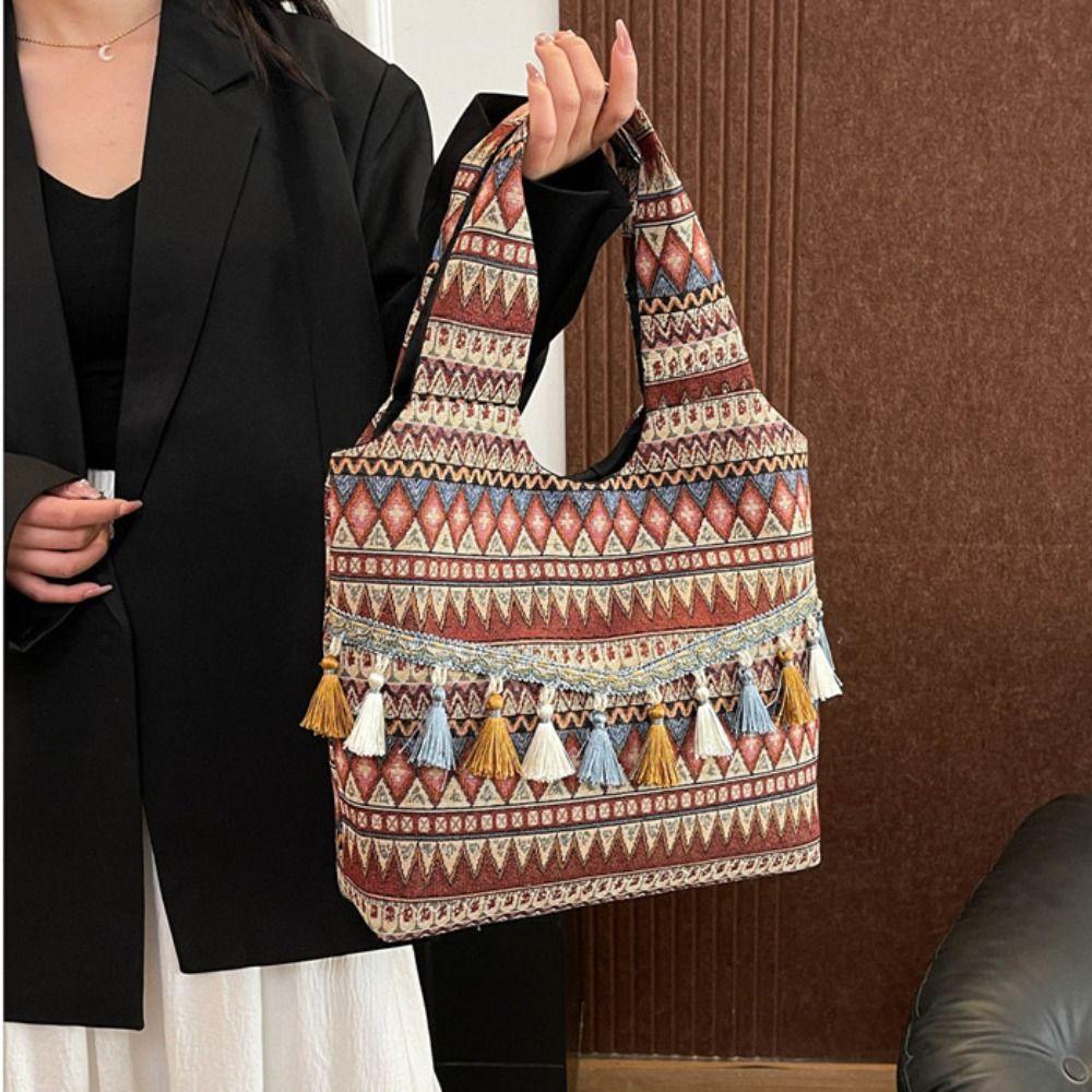 Retro Tassel Shoulder Bag Large Capacity Bohemian Messenger Bag Ethnic Style Vest Bag  Travel