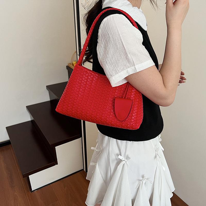 Сумка-клатч женская в стиле легкой роскоши, нишевая, весна 2026, новый стиль, персонализированная сумка через плечо