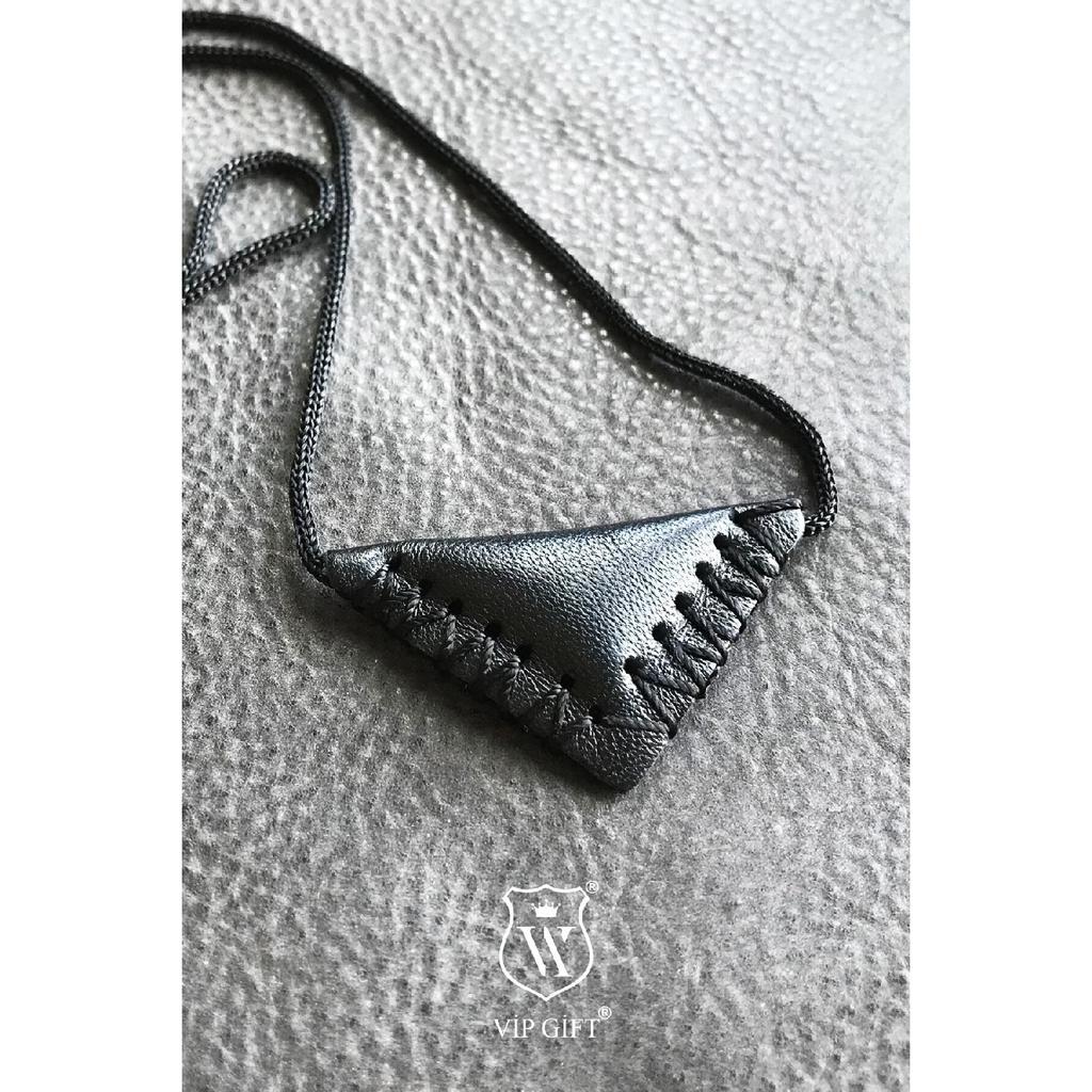 Kay Ceven Молитвенное треугольное ожерелье-амулет из натуральной кожи закрытое