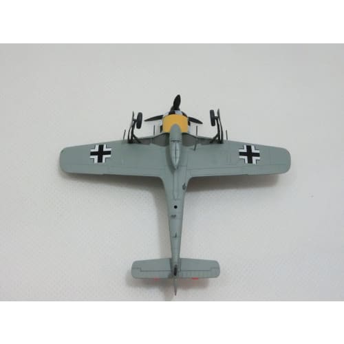 1/72 scale completed model 36401 German Air Force Focke-Wulf Fw-190A-6 1st Fighter Wing 1943